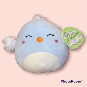 NWT 7 INCHES ASTRA THE CHICK SQUISHMALLOW
